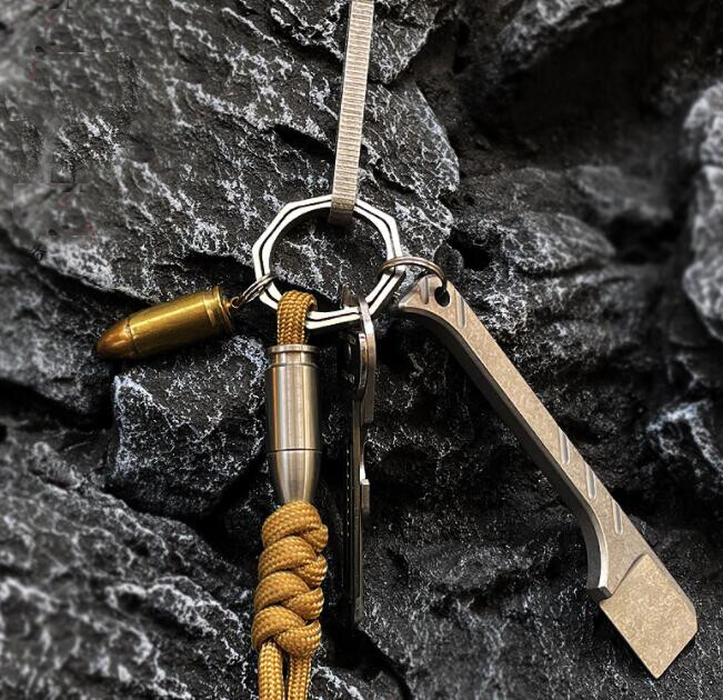 Titanium Crowbar Pry Bar Screwdriver Keychain Pendants EDC Multi-Function Tool