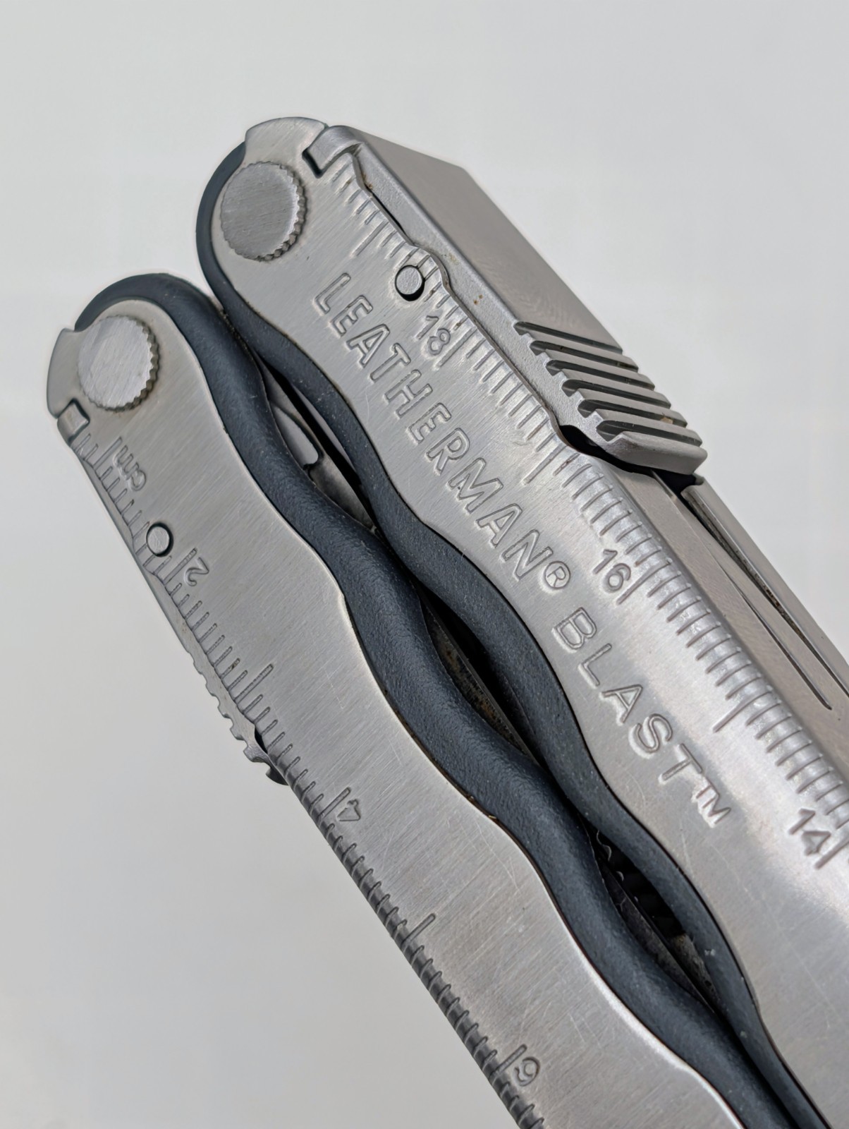 Leatherman BLAST Multi-Tool – Rare & Retired 16-In-1 Multitool Spring Scissors