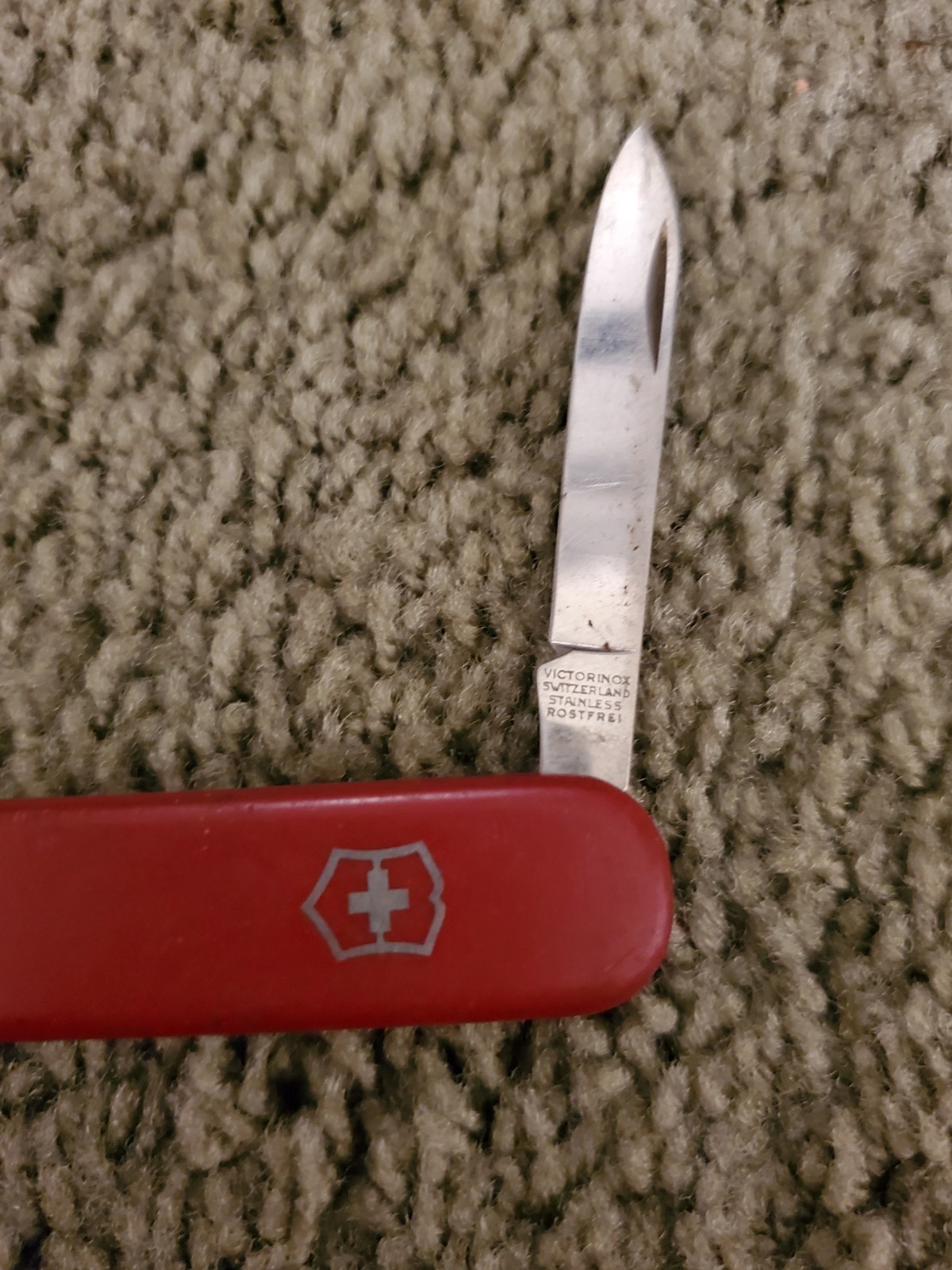 Victorinox Swiss Army Knife Red 4-Tool Multi-Tool 3.25in Closed Scissors