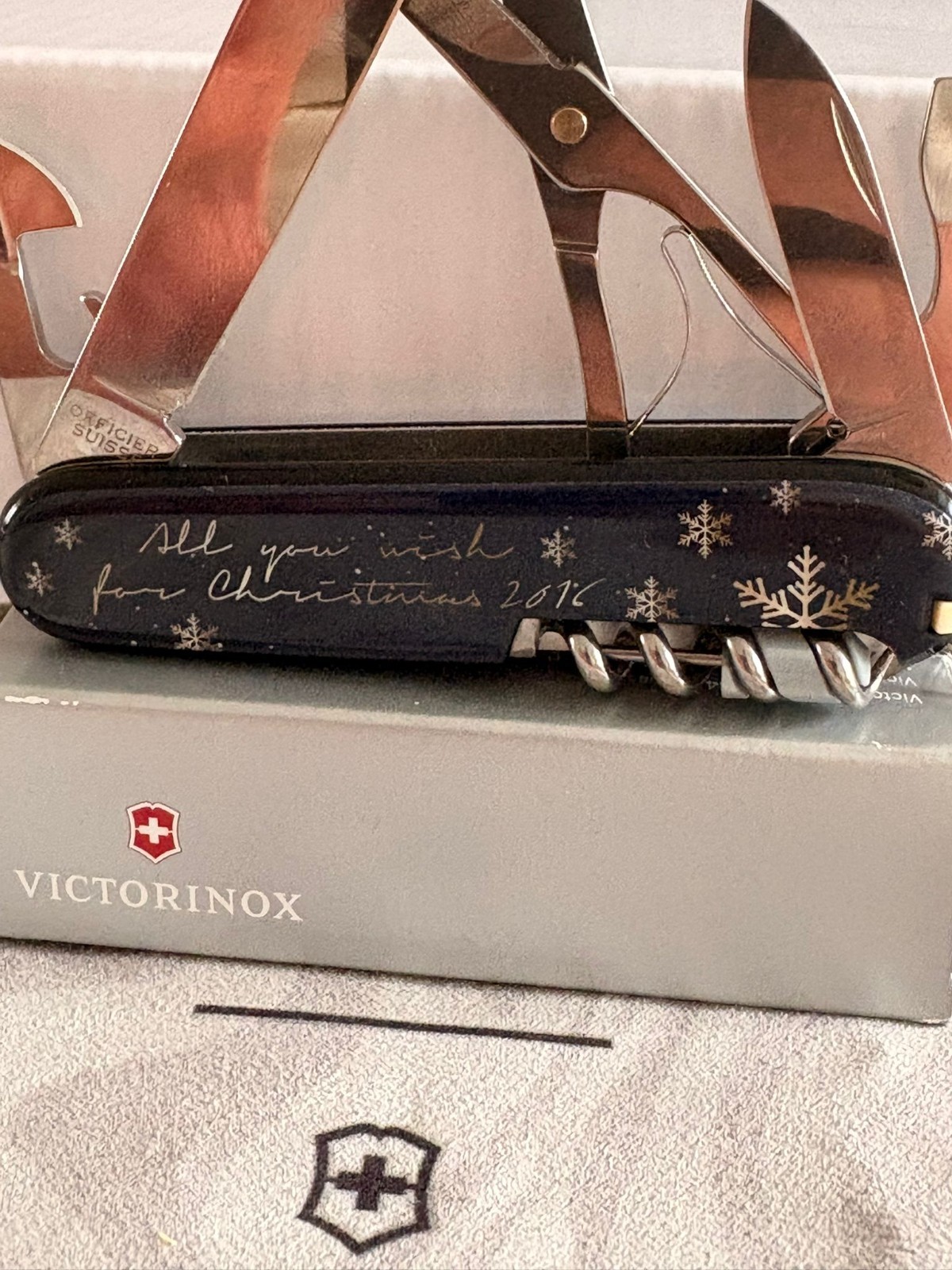 RARE Victorinox All you wish 2016 Christmas knife only 5000 made NIB