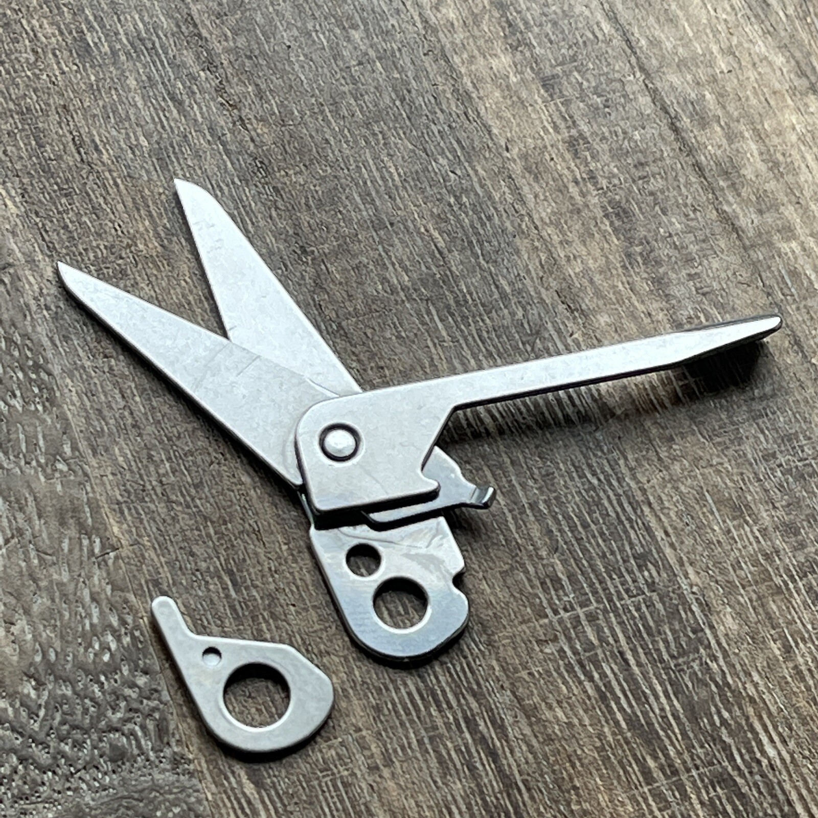 Leatherman Wave Scissors for 1st Generation M/Tool ONLY Replacement Part. READ!