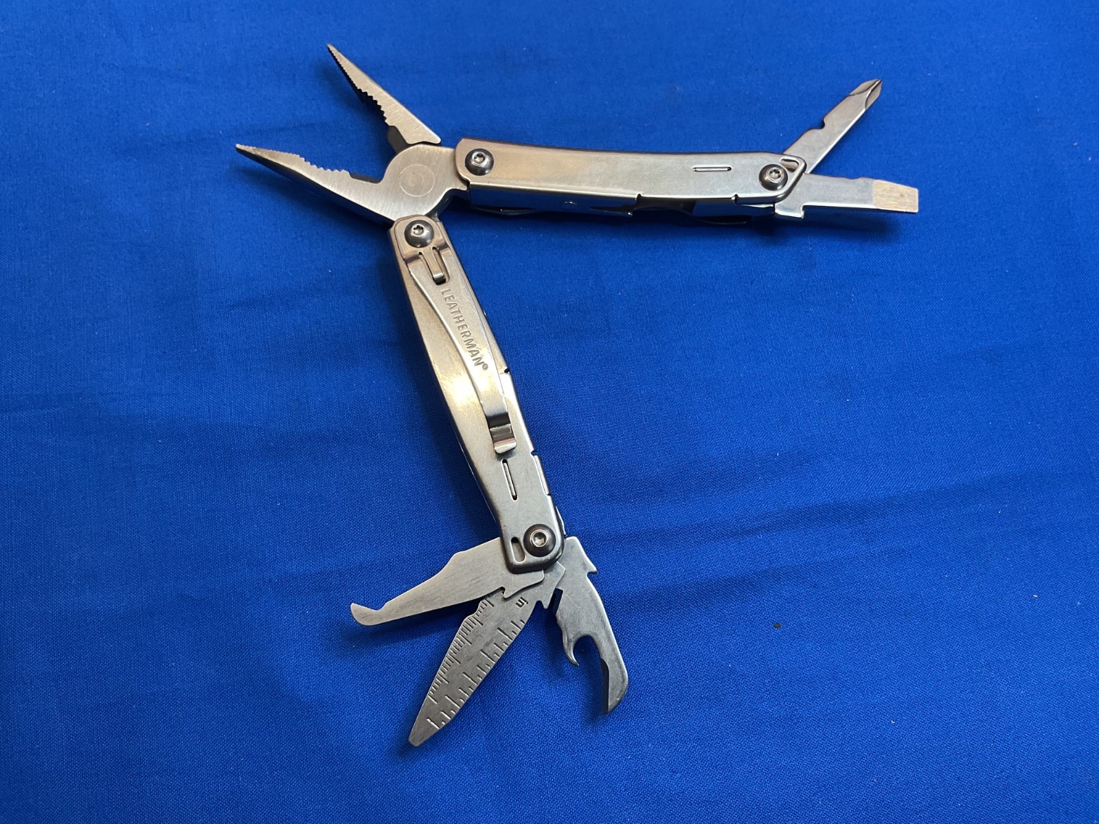 Leatherman Wingman Multi Tool Knife Pliers Camping Hunting Hiking 2021 Date Code