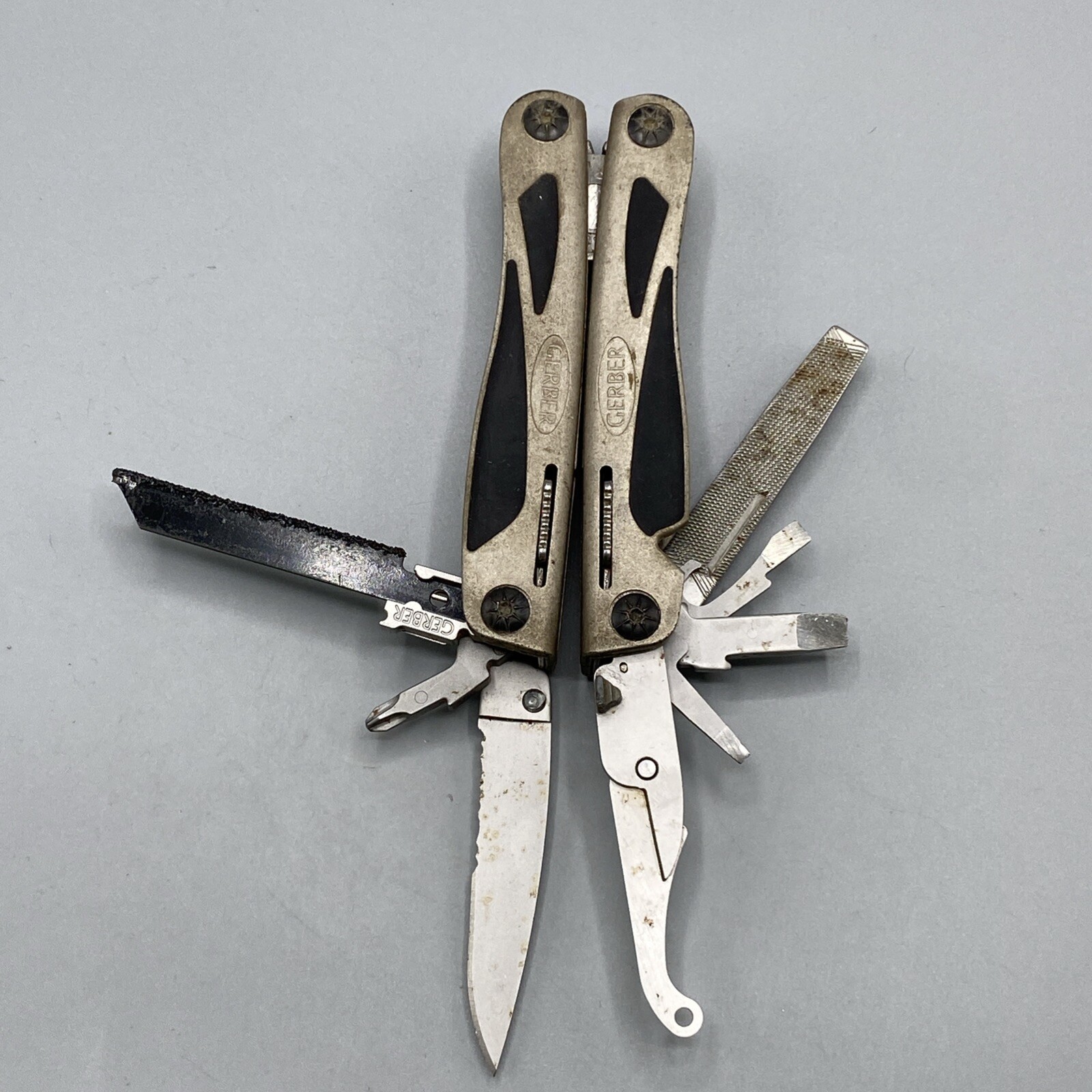 Gerber Multi-Plier 800 Legend with Sheath – Silver