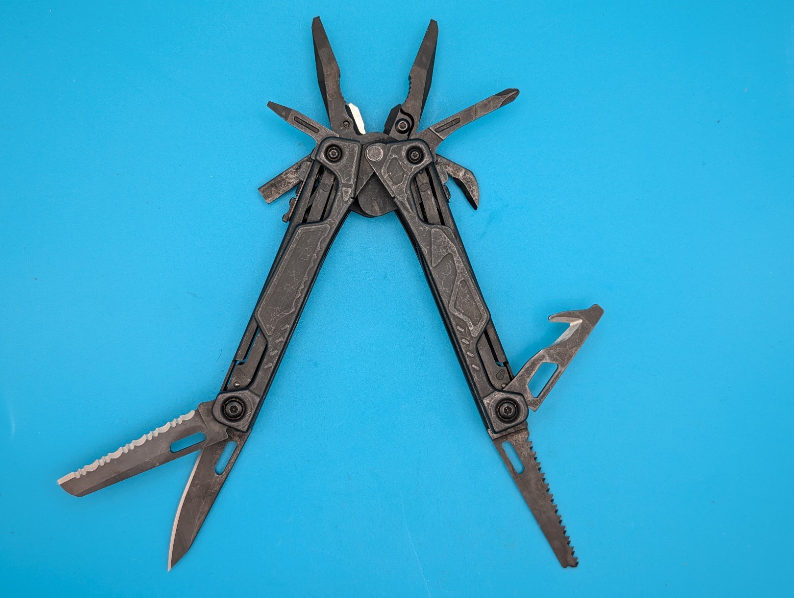 Leatherman OHT Multi-Tool Knife Discontinued! BLACK!