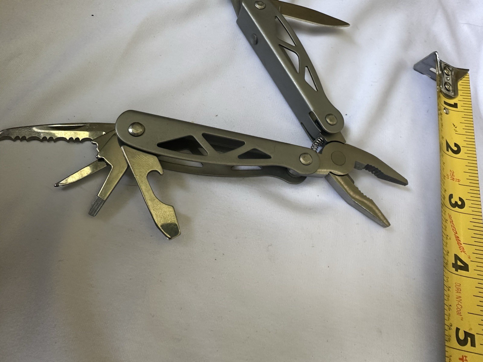 Stainless Steel Pocket Knife Multi-Tool Blade Unbranded Letherman Style 3” Cl
