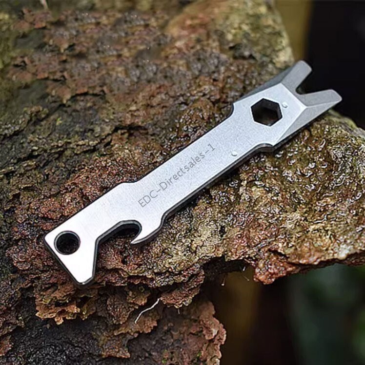 HotTitanium Alloy Pry Bar Crowbar Wrench Opener Keychain Outdoor Multi Tools EDC