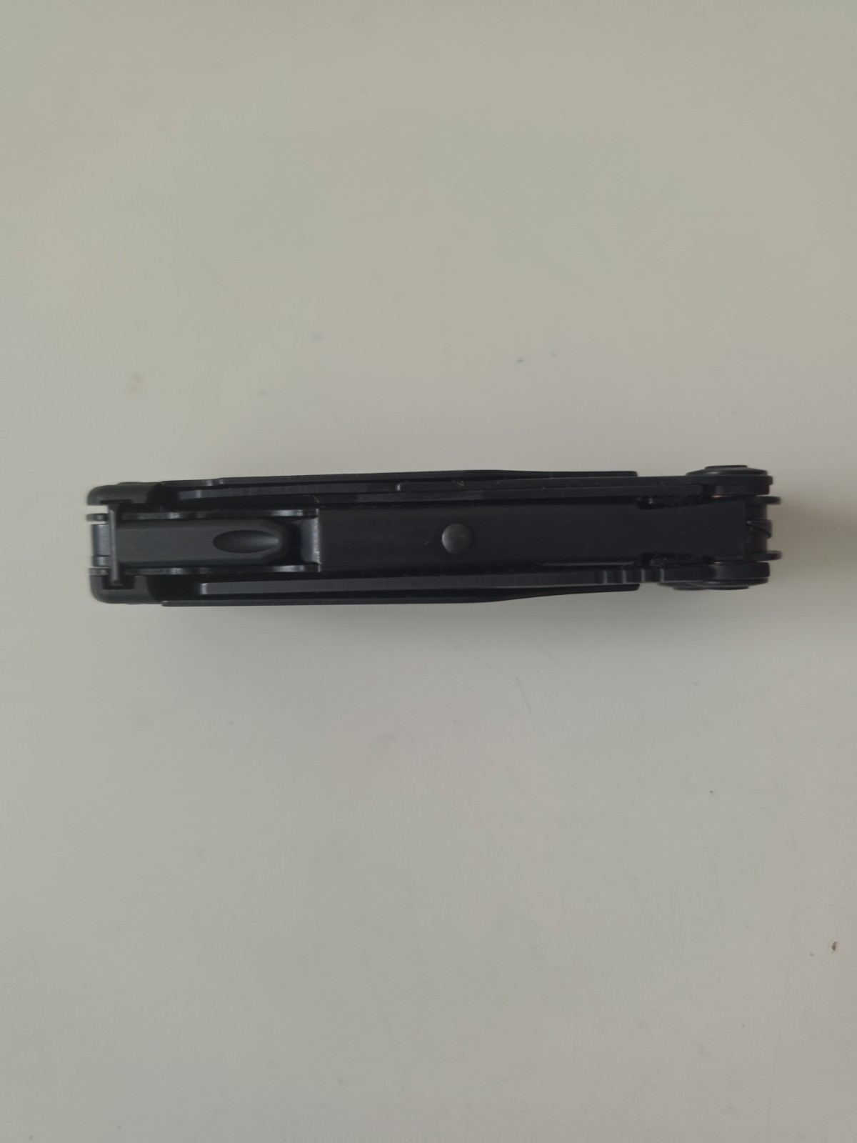 LEATHERMAN SURGE 19-In-1 Black Oxide Heavy Duty Multitool With Sheath