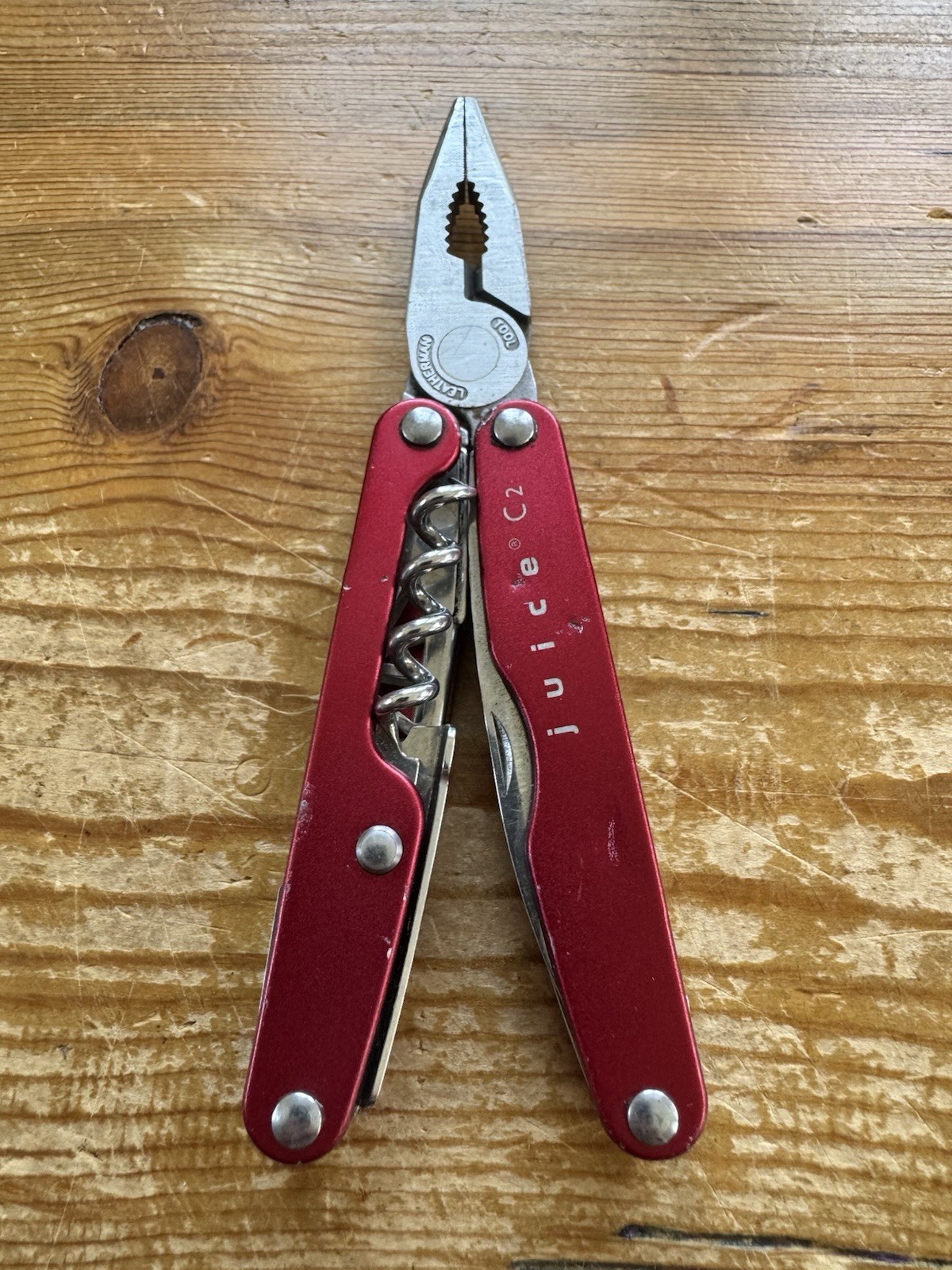 Leatherman Juice C2 Red Multi Tool! RETIRED!