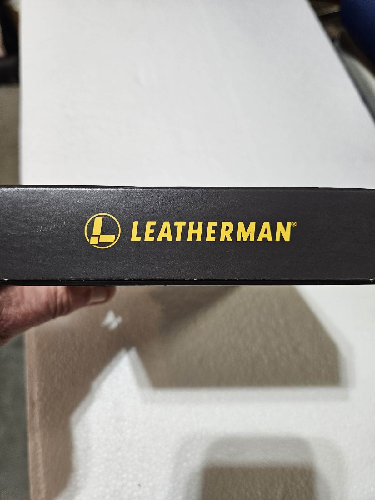 Leatherman Crunch multitool, LEATHER sheath. Made in USA. NEW UNUSED