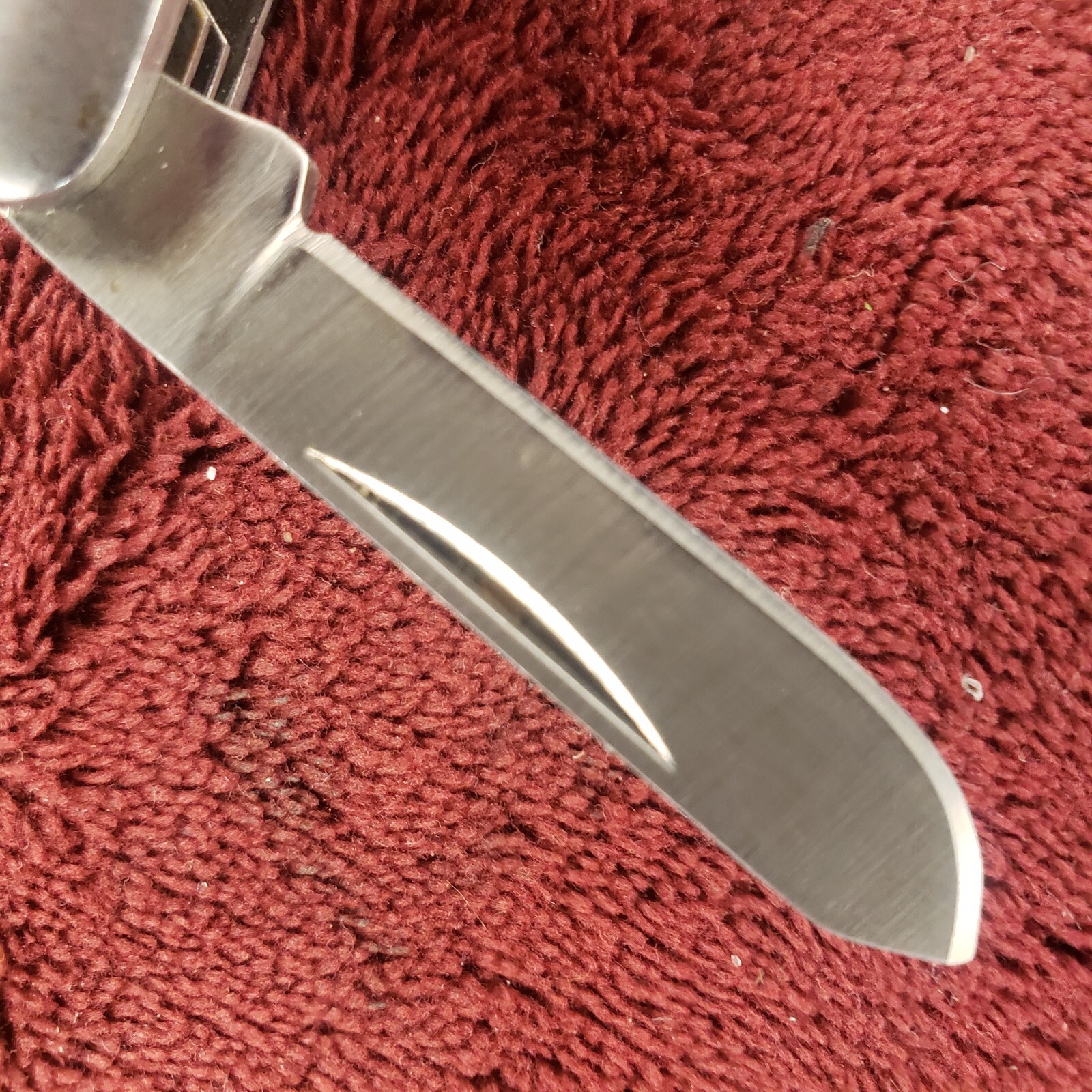 REDHEAD Folding Knife 3 Blade Wood Handle 3-1/4”Closed 22048W