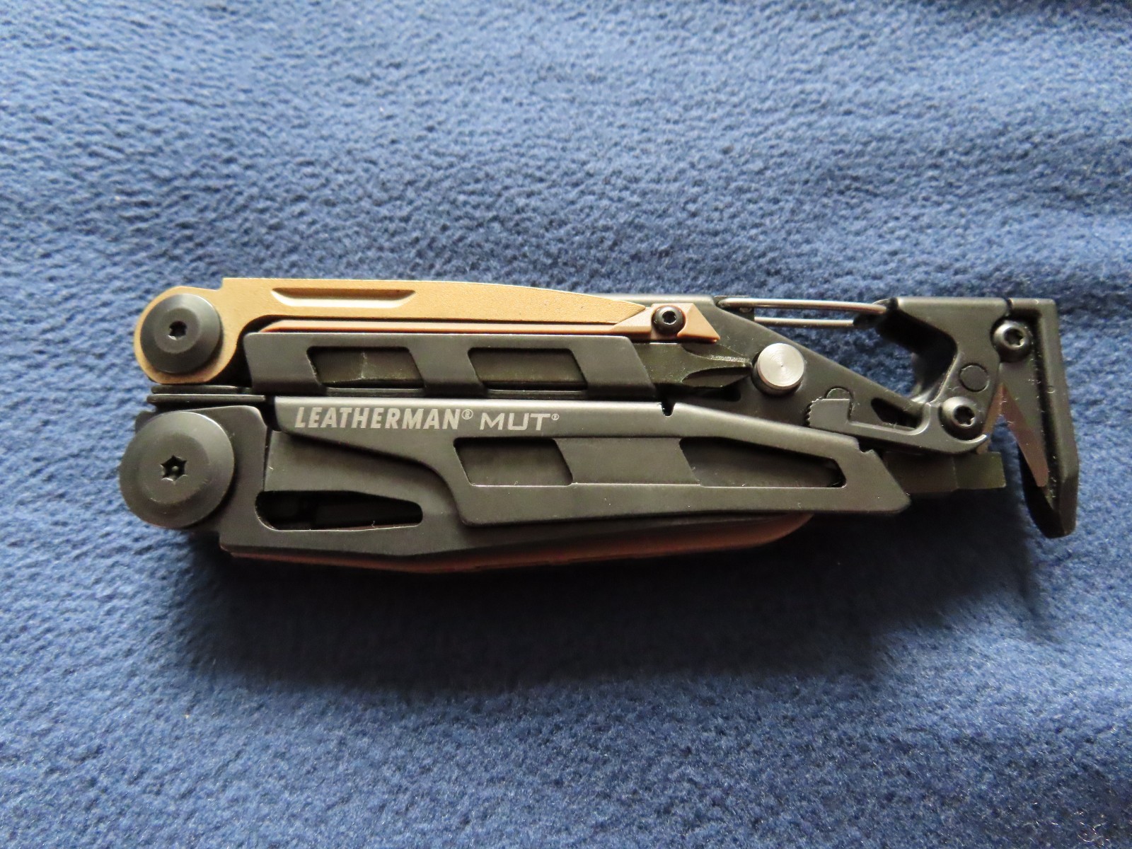 Leatherman MUT Black Titanium Clip multi tool brown sheath. 10/2011