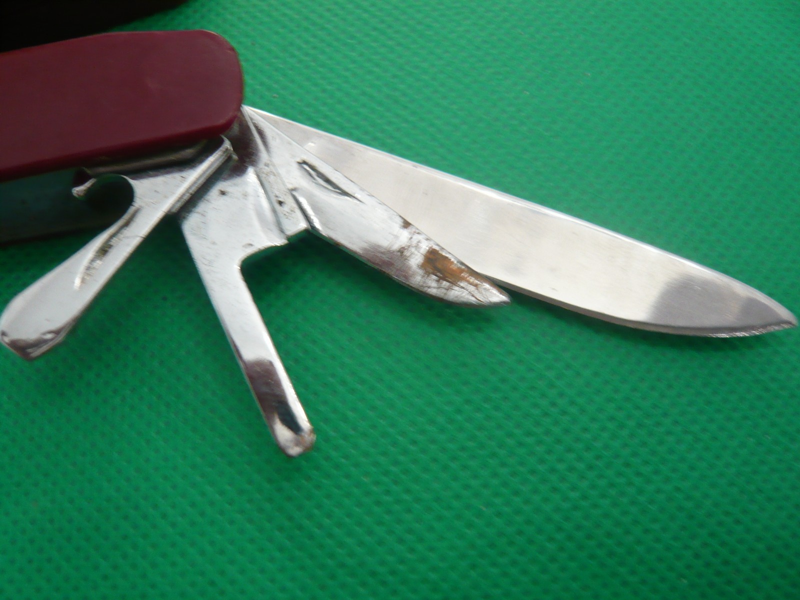 Lifelong Multi Tool 9 Tools in One. Stainless Pliers, knives, tools.