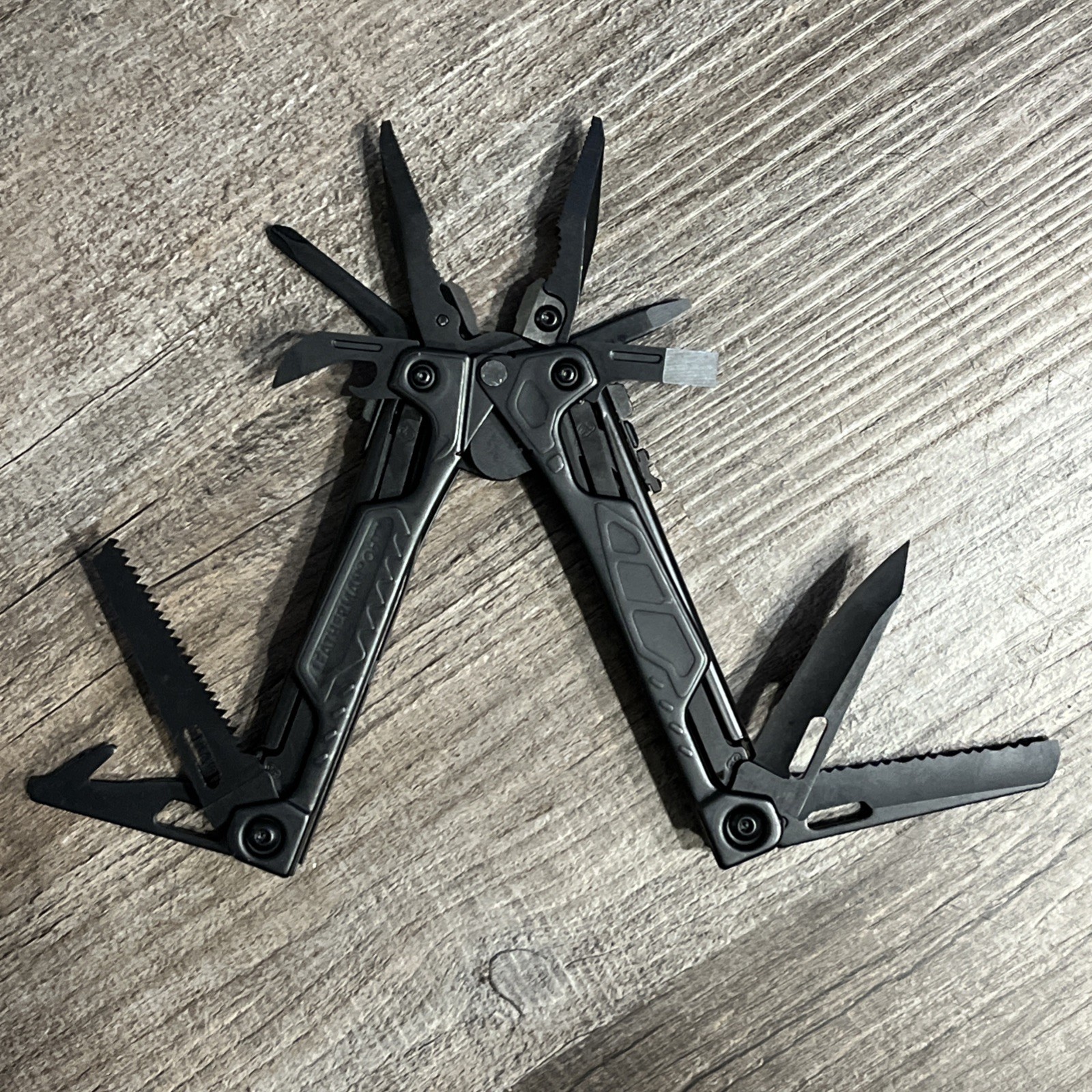 Leatherman OHT Multi-Tool Knife Discontinued! BLACK! Excellent