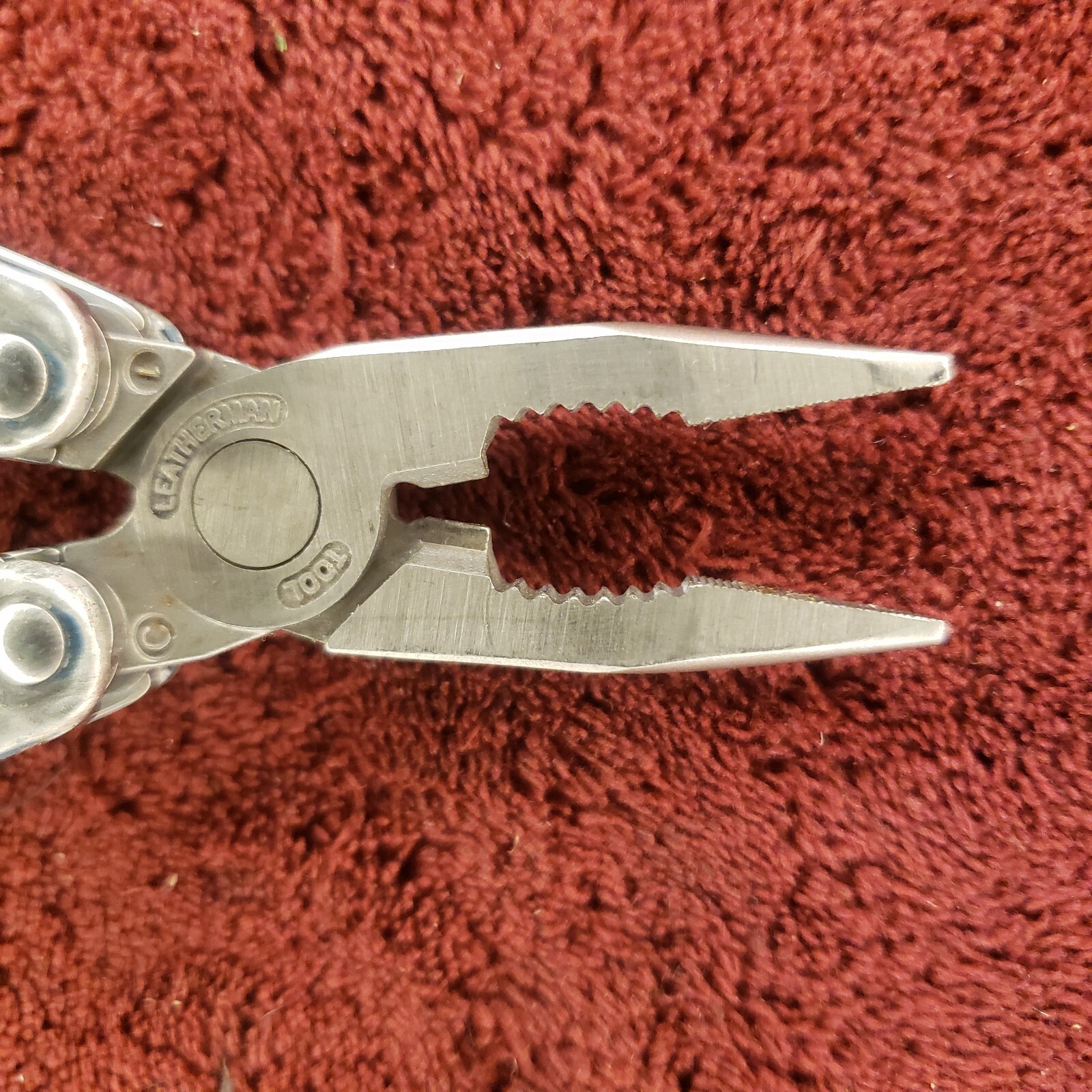 Leatherman Juice CS4 Multi-Tool Stainless Pliers Multi Tool read