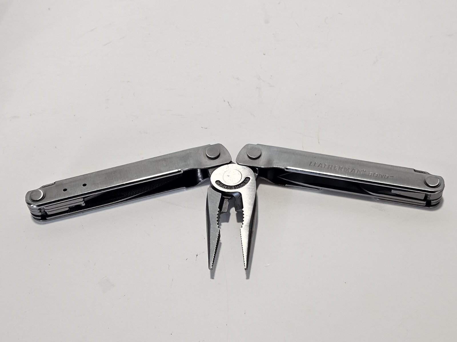 Leatherman Bond Stainless Steel Multi Tool Brand New