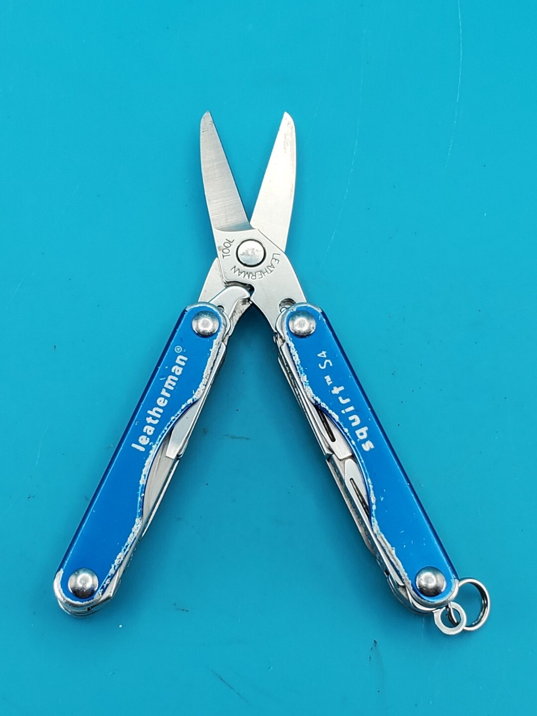 Leatherman “Squirt S4” Stainless Steel Multi Tool! BLUE!