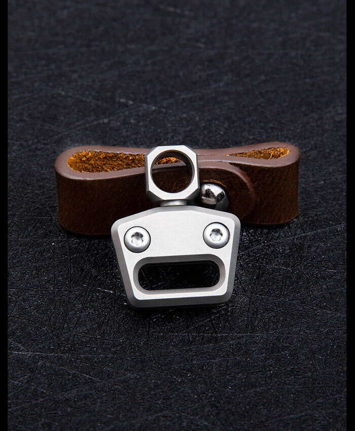 EDC Titanium Alloy + Leather Portable Car Universal Keychain Hanging Buckle Tool