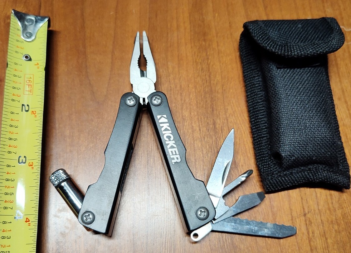 Mini Multi Tool 8 in 1 W/Case Kicker branded