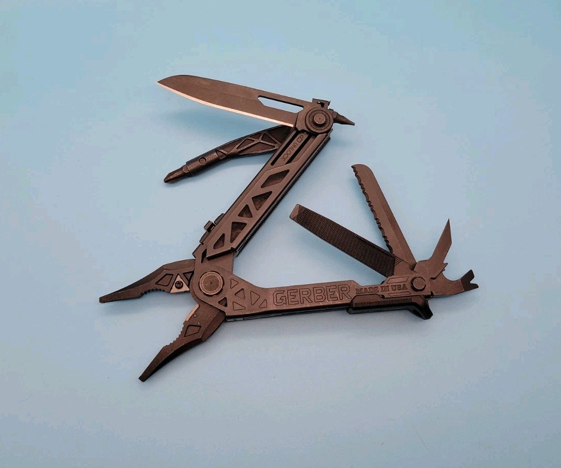 Gerber Center Drive Multi-Tool w/Sheath – Black – Pliers, Knife – USA
