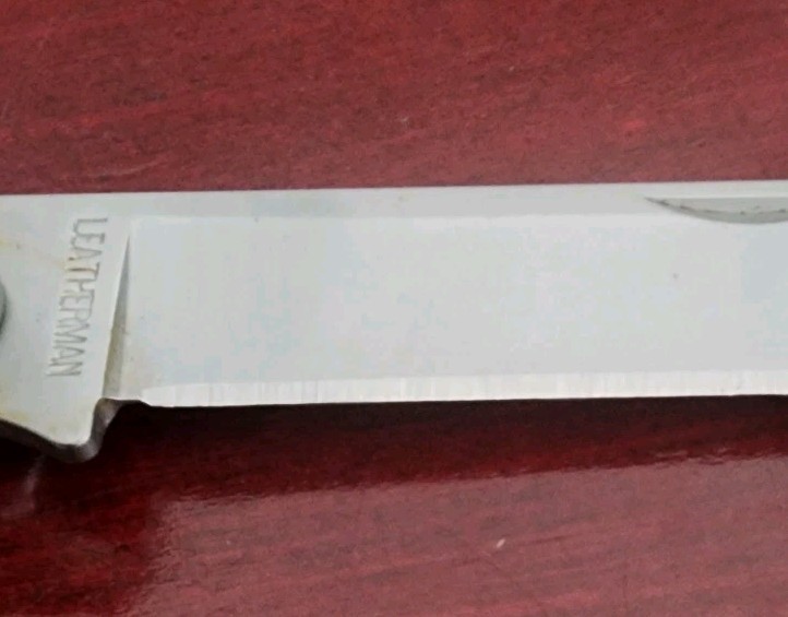RETIRED 2009 COLLECTIBLE LEATHERMAN CORE MULTI-TOOL