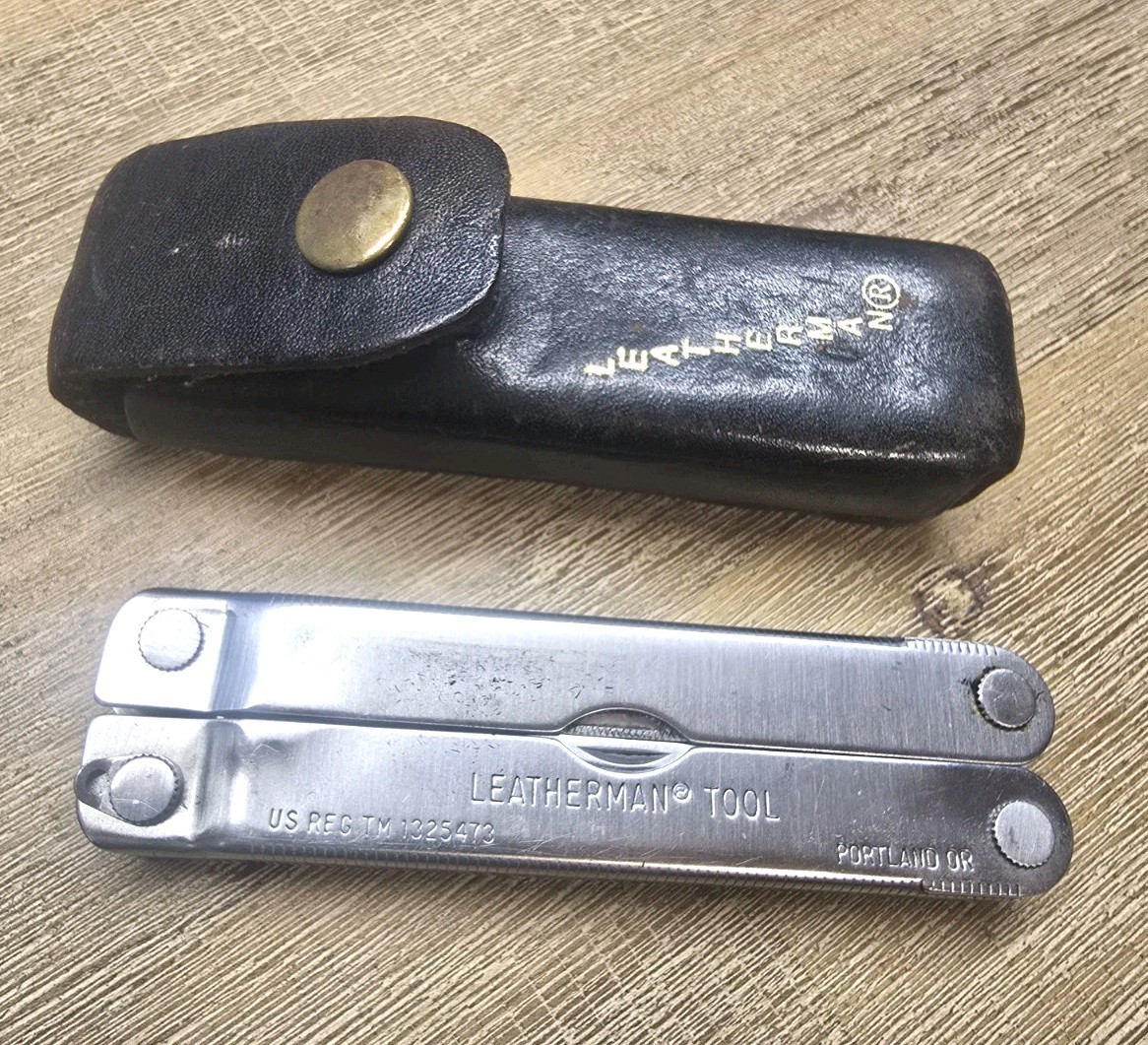 EUC Leatherman Multi Tool With Leather Case VTG Original 1993 USA #1325473