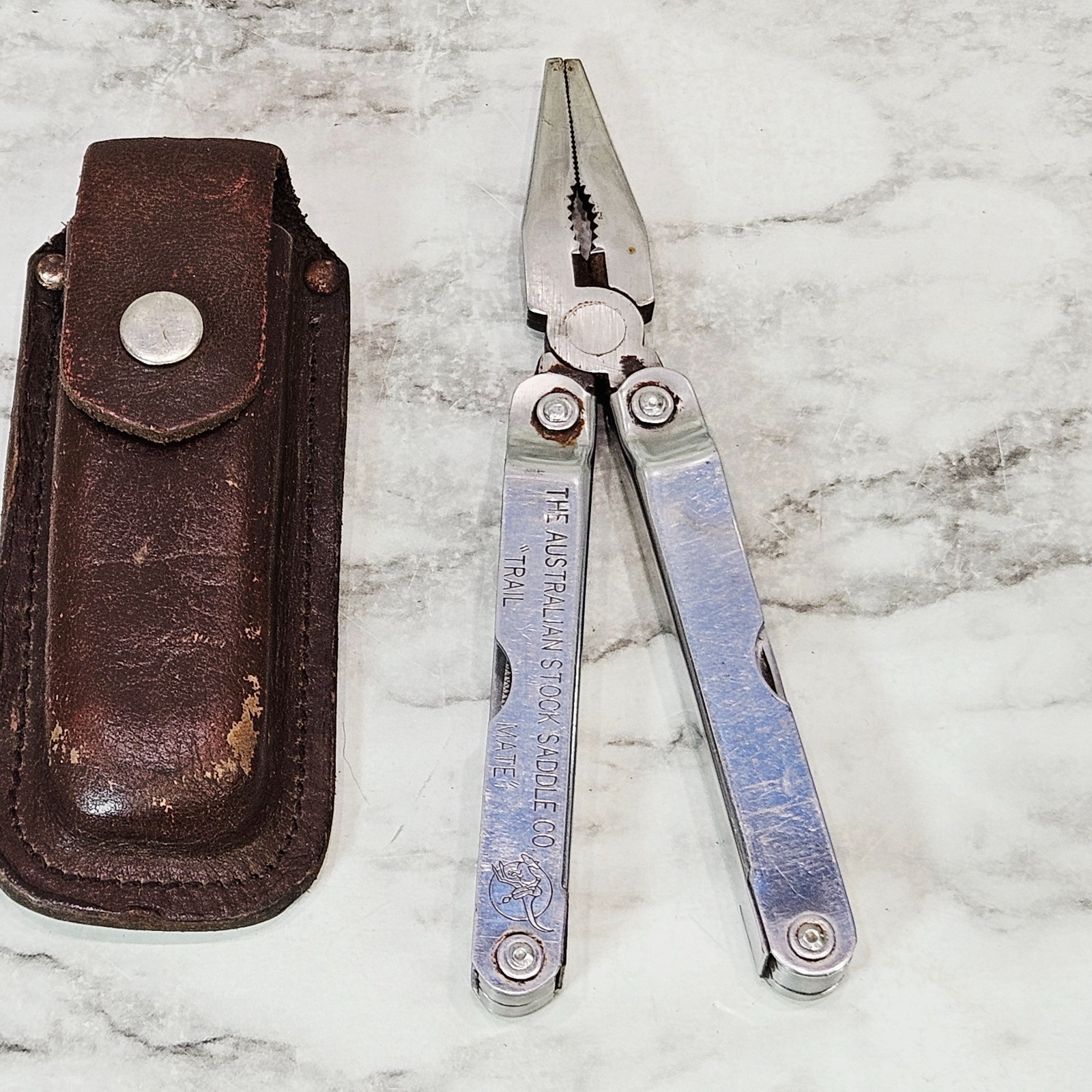 Multitool Trail Mate Australian Stock Saddle Stainless Steel Pliers Knife Case