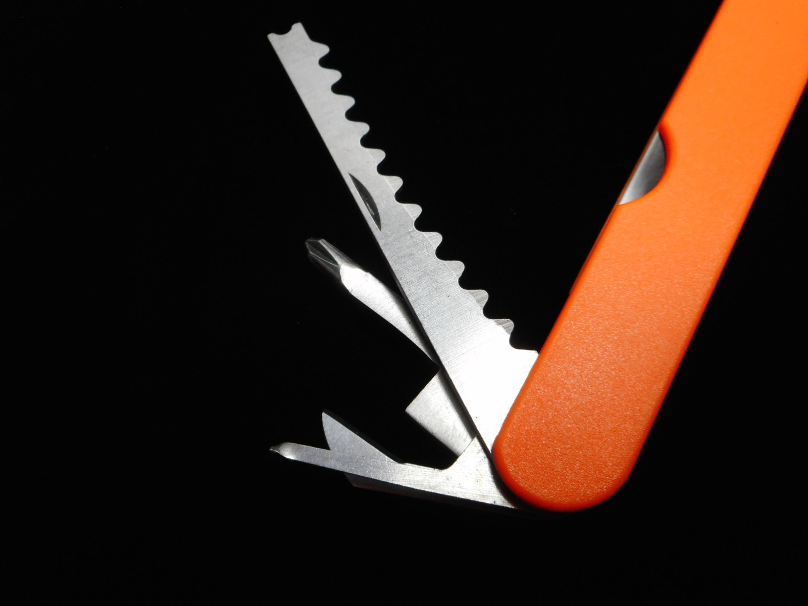 Orange Multi-Tool “COMPANION” – Folding Pliers, Blades, Screwdrivers – Outdoor S