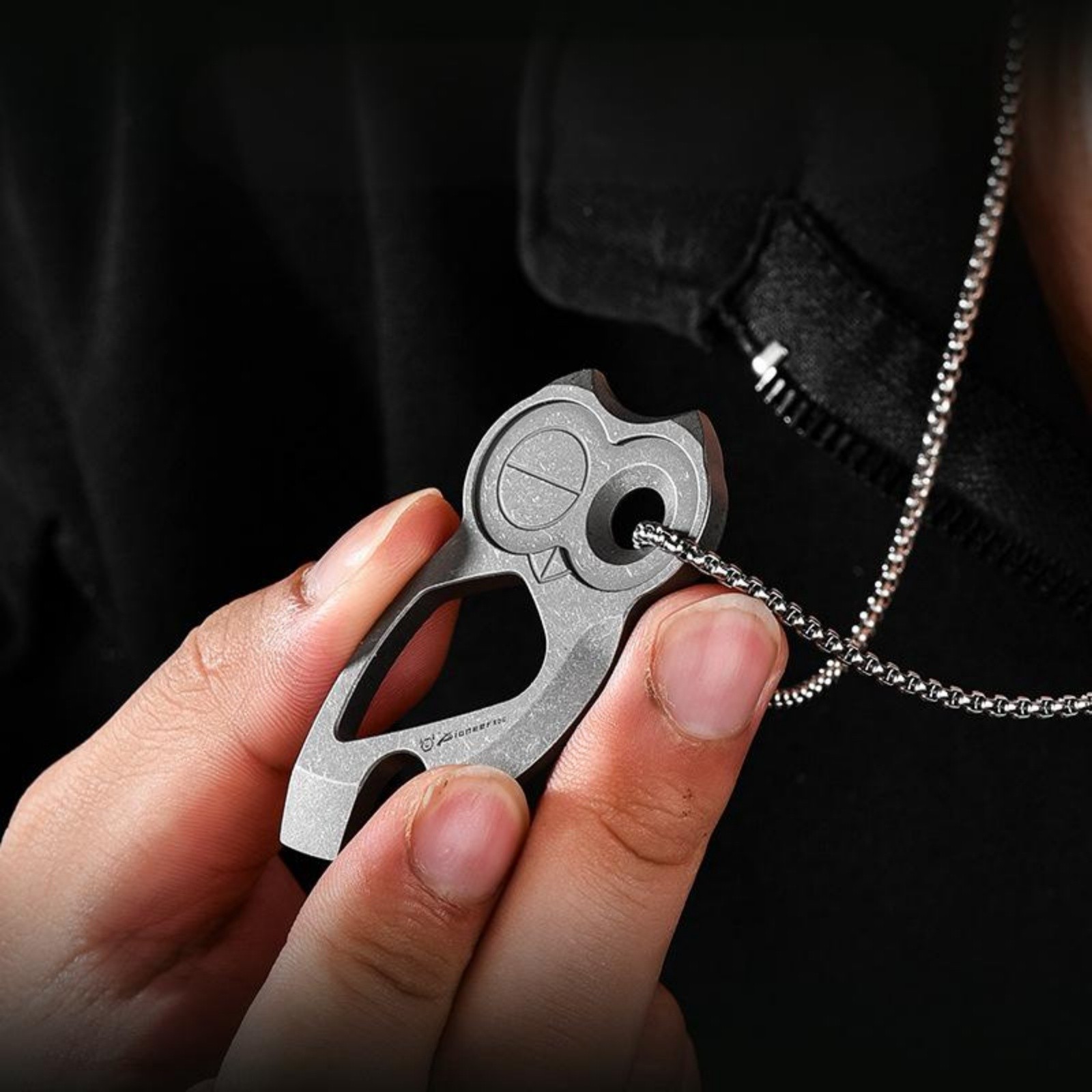Multi-Tool Keychain Pry Bar Pocket Tool Owl Shape EDC Titanium Alloy