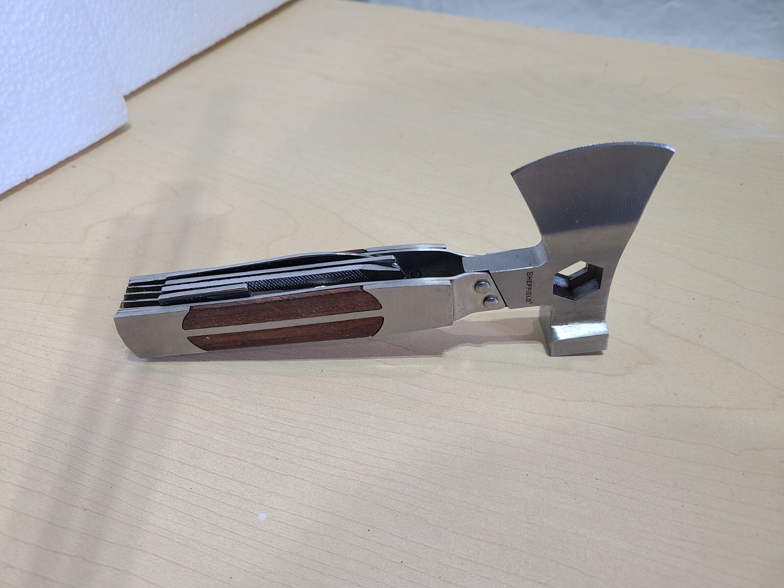 Sheffield Camper Axe-Head Multi Tool, Axe, Hammer, Screwdriver, etc…