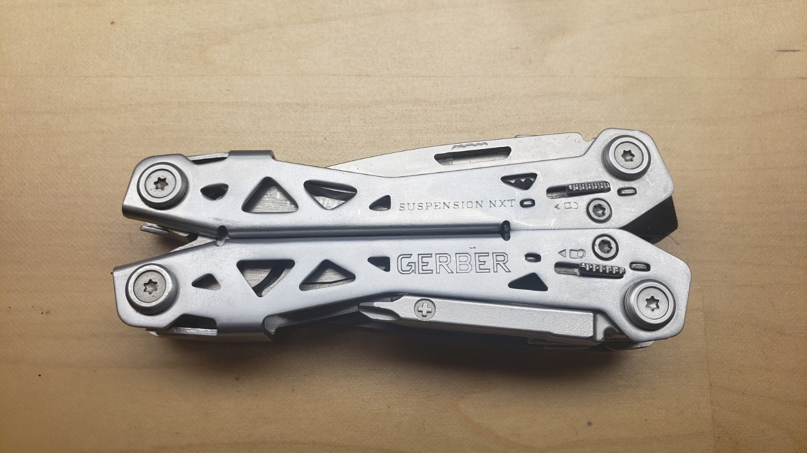 Gerber Suspension-NXT Stainless Steel Multi Tool 15 Tools 31-003889 Pocket Clip