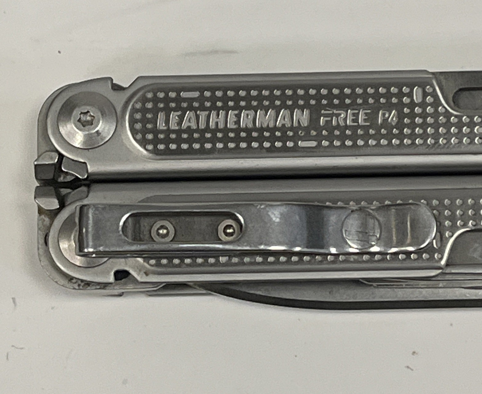 Leatherman Free P4 Multitool Multi-Tool Pliers Tool