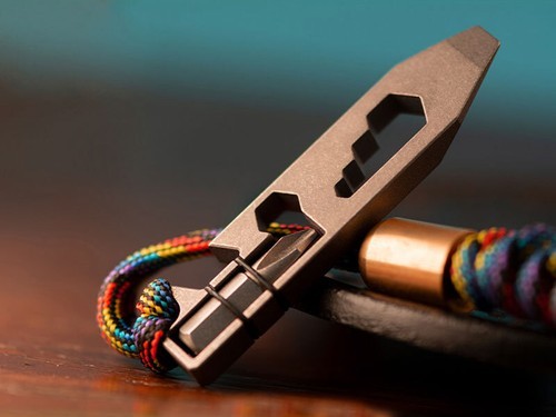 TITANER TC4 Titanium Alloy Keychain Tactical Pry Bar Opener Crowbar Outdoor EDC