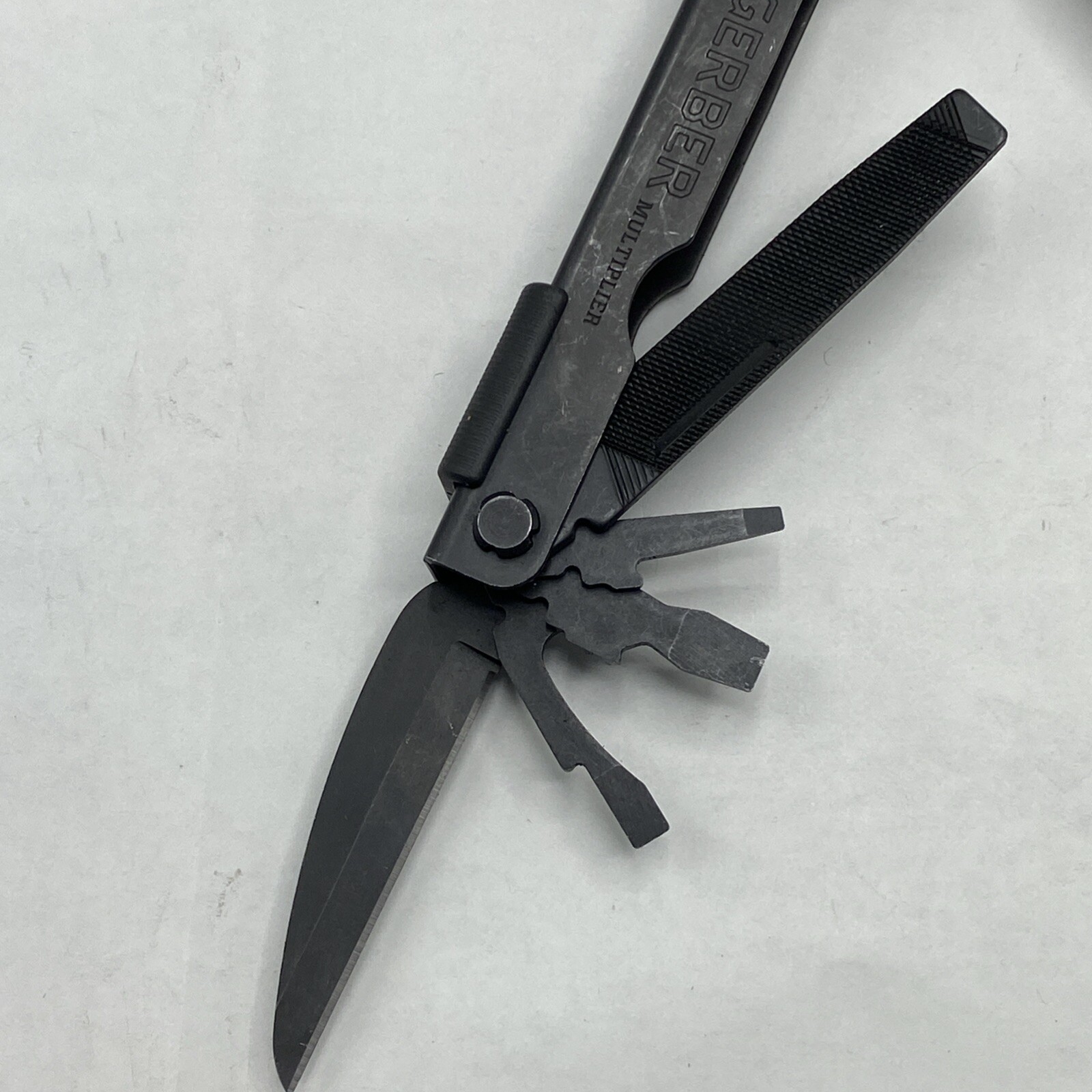 Gerber MP 600, Carbide Cutters, Needlenose – Black