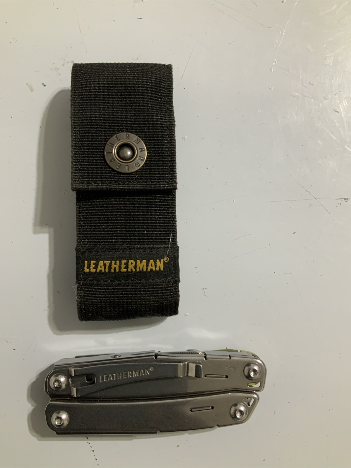 LEATHERMAN SIDEKICK® 14 Tool Stainless Steel Multi-Tool Green w/ Sheath – V10