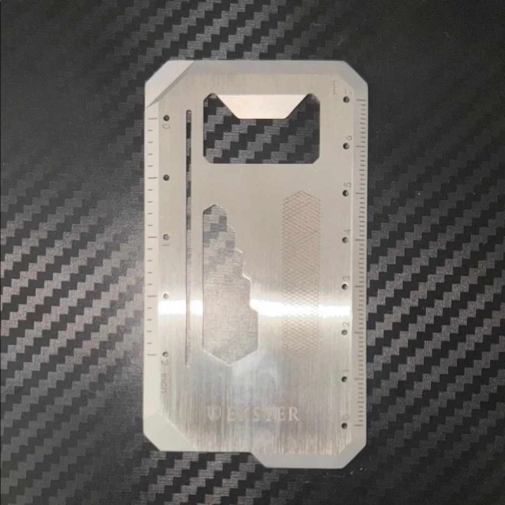 Ekster Slim 7-in-1 multitool Tool Card, ruler, wrench, screwdriver, opener, etc.