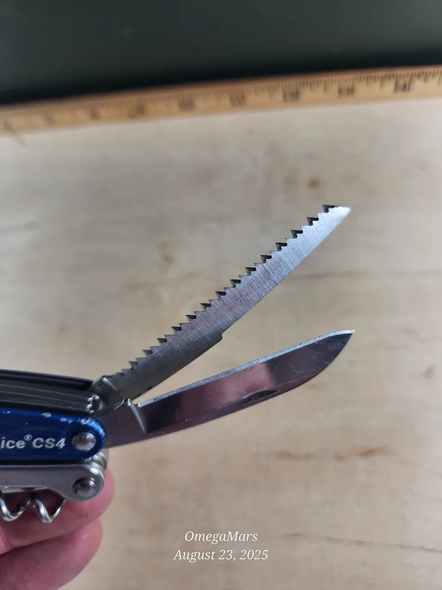 Leatherman Juice CS4 #13Gr Light usage