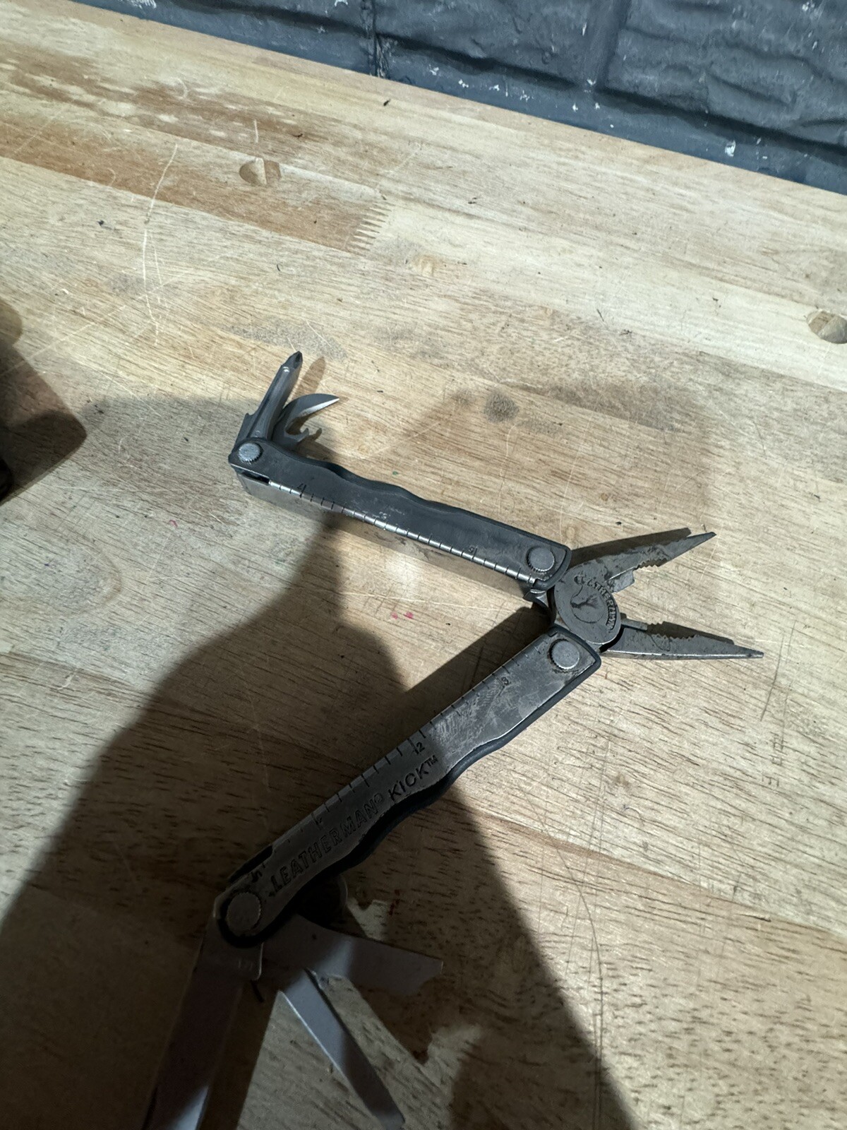 Leatherman Kick Multi-Tool with Original Sheath – READ