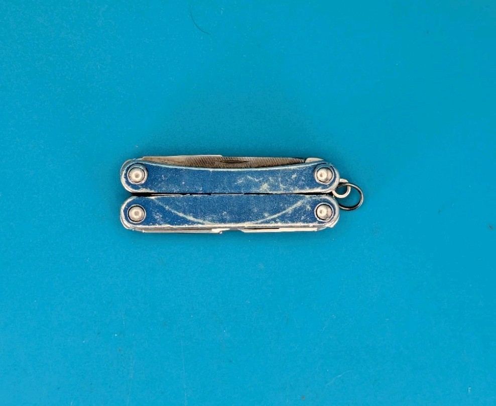 Leatherman SQUIRT PS4 Multi-Tool With Pliers Scissors Knife BLUE!