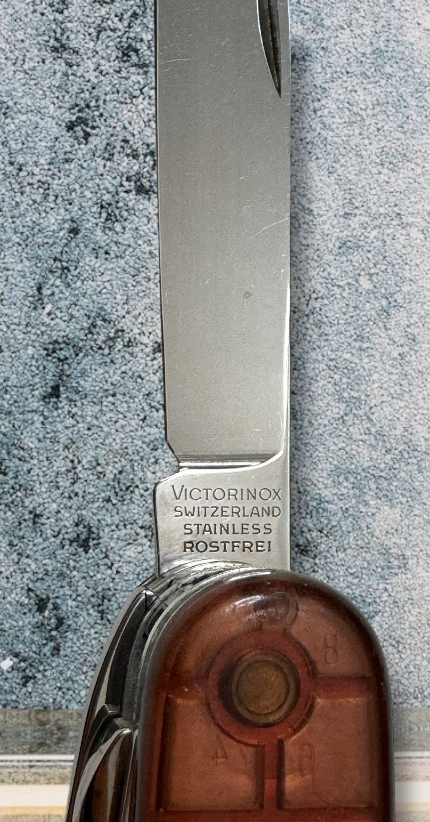 VICTORINOX SWITZERLAND OFFICIER SUISSE Stainless Rostfrei 16-Function Multi-Tool