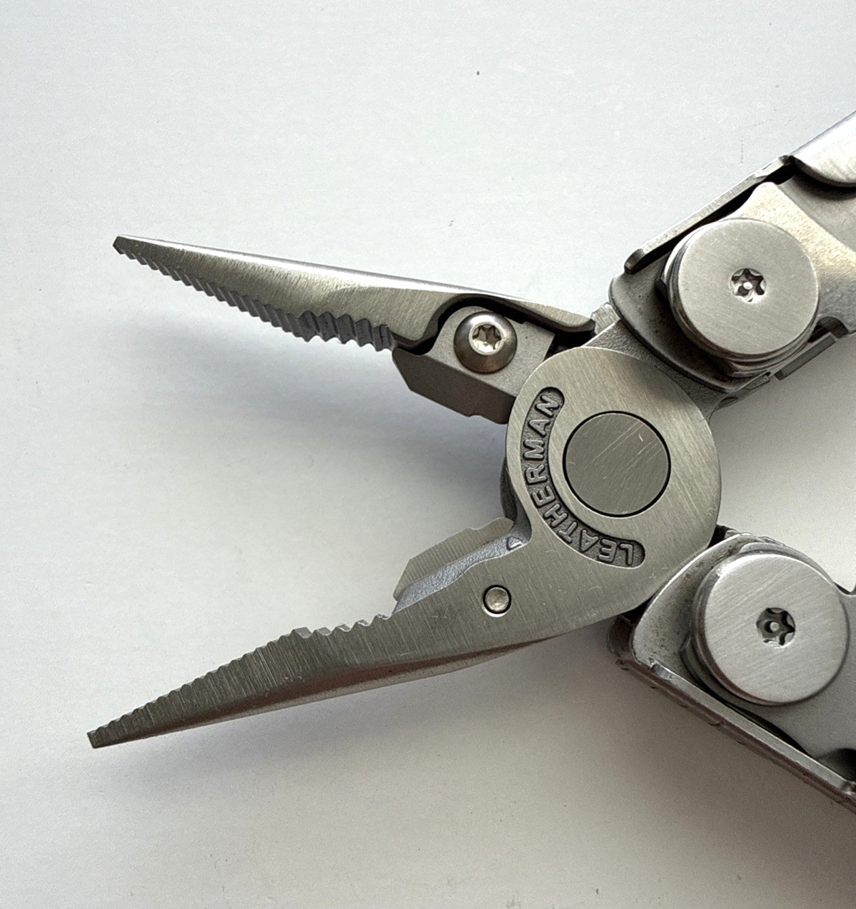 Leatherman Wave Multi-Tool Replaceable Wire Cutters Nylon Sheath USA