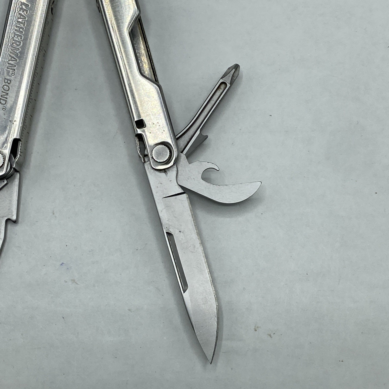 Leatherman Bond Multi Tool – Silver
