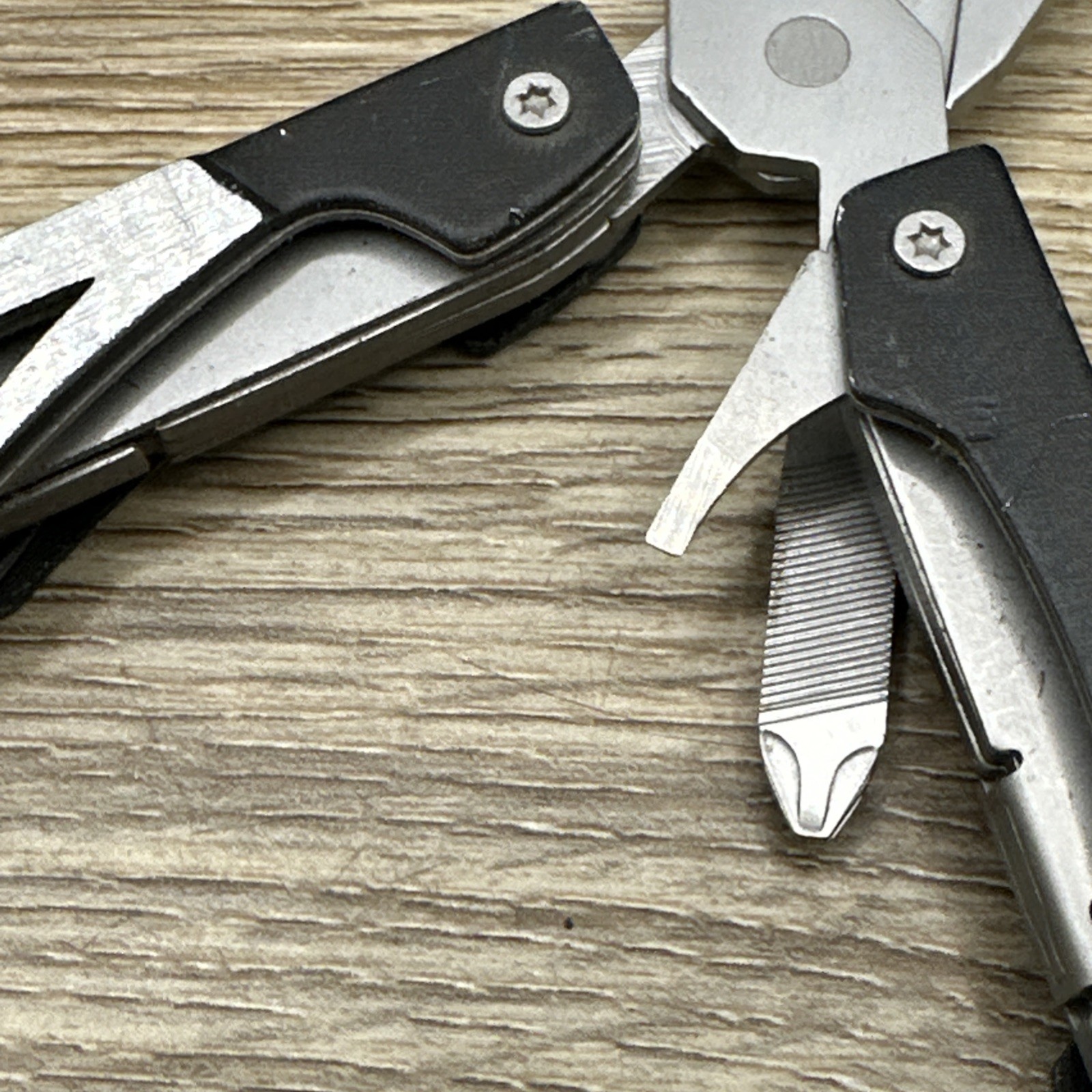 Gerber Vise Multi Tool Multitool Knife Pliers Folding EDC Tool