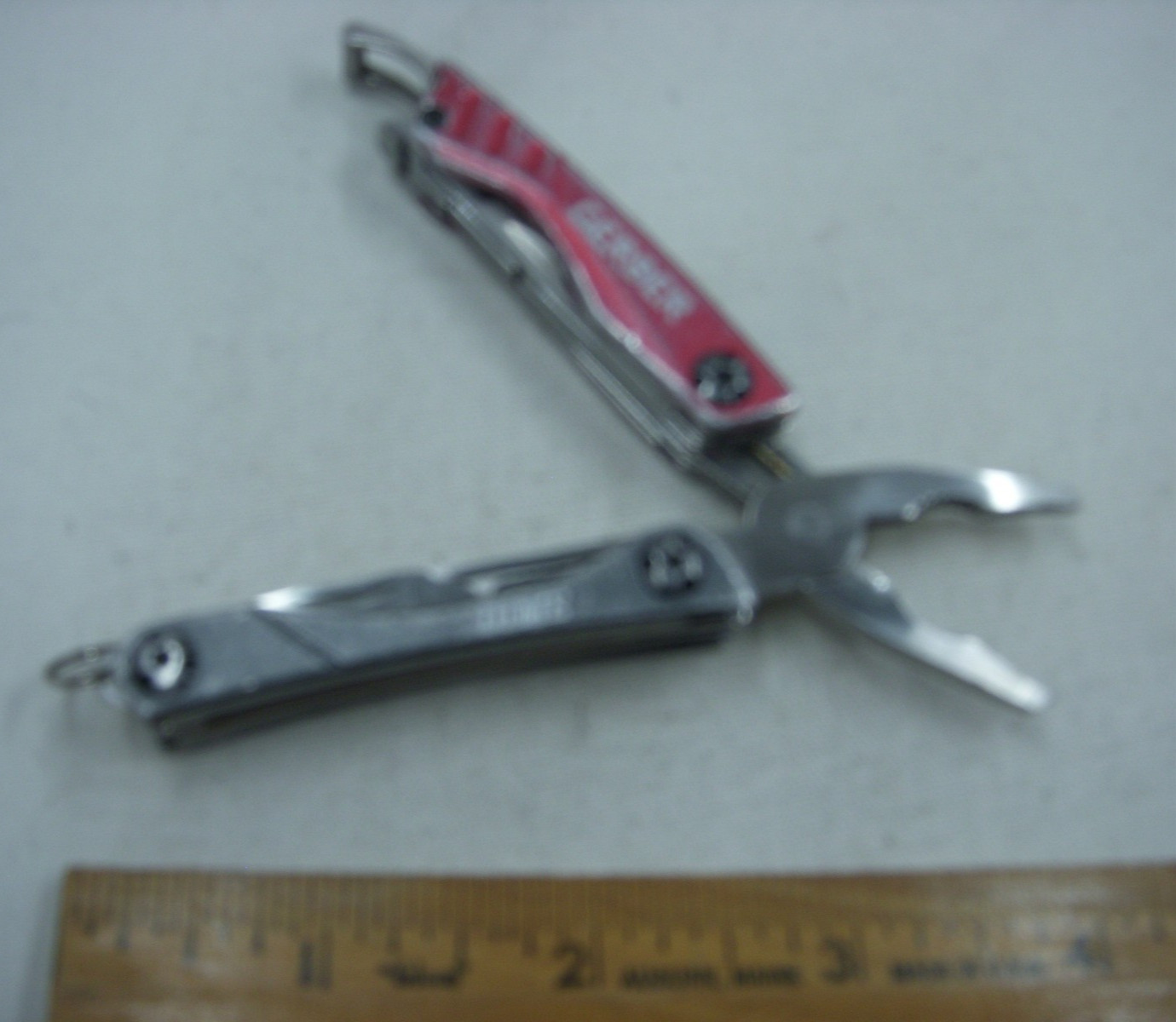 Gerber Dime 4660515D1 Red 11 Function Multi Tool