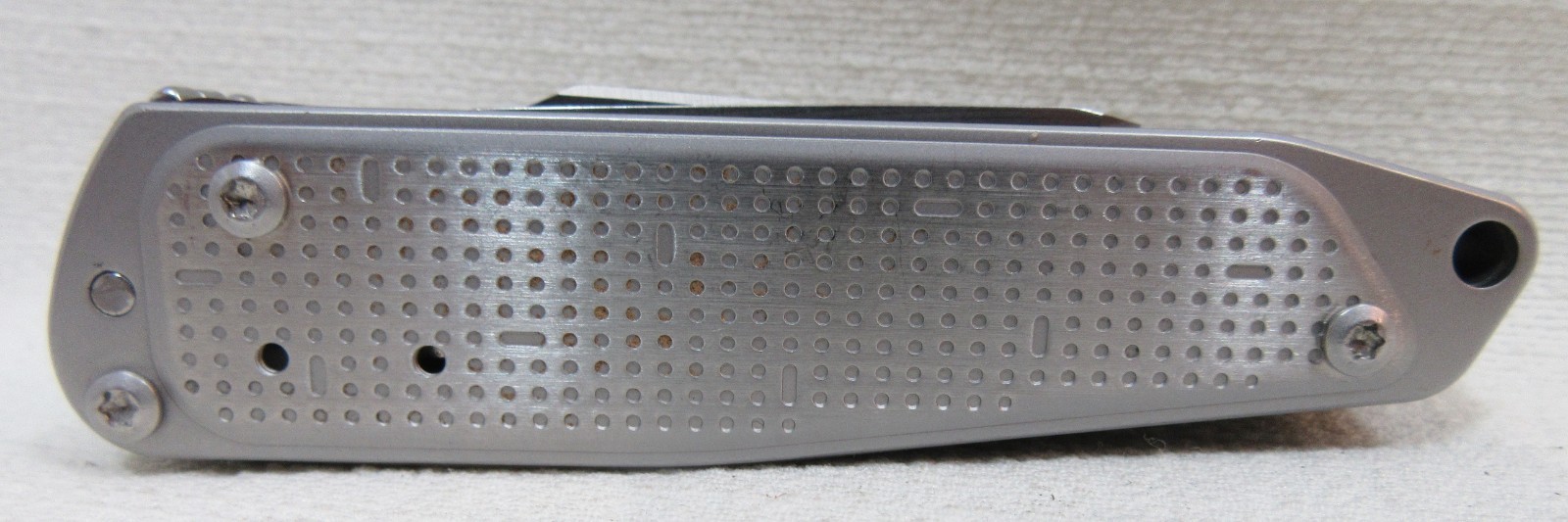 Leatherman FREE T2 Pocket Knife Multi-Tool Stainless Steel