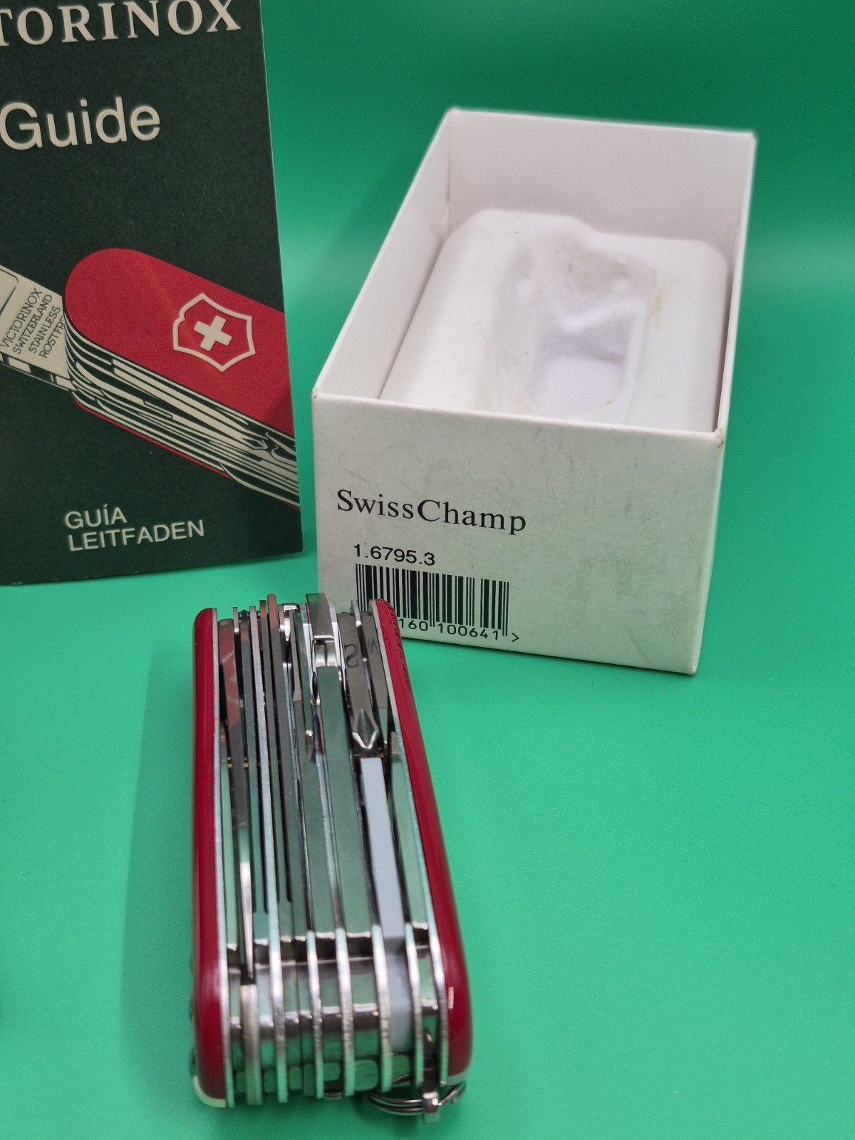 Victorinox SwissChamp Red Swiss Army Multi-Tool 91mm 15+ Tools 1.6795.3