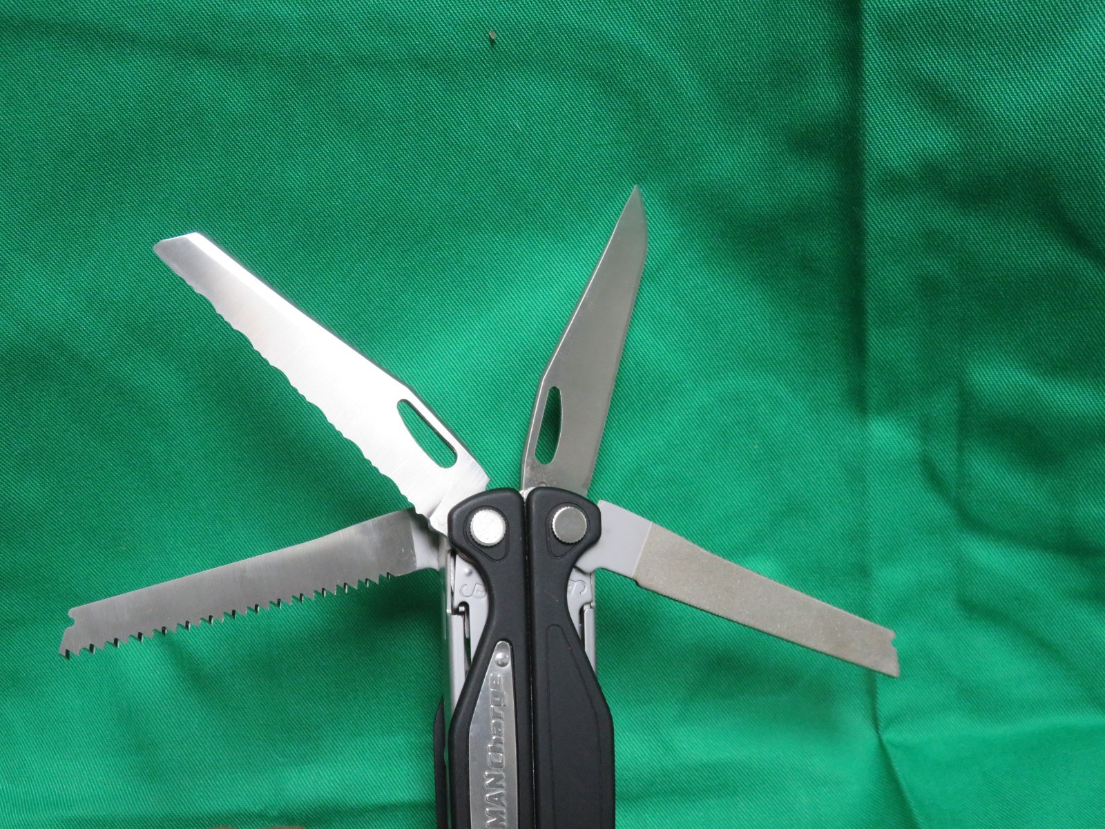 Leatherman Charge AL Multi-Tool 830662 W/ Sheath & Bit Kit (a) – NEW
