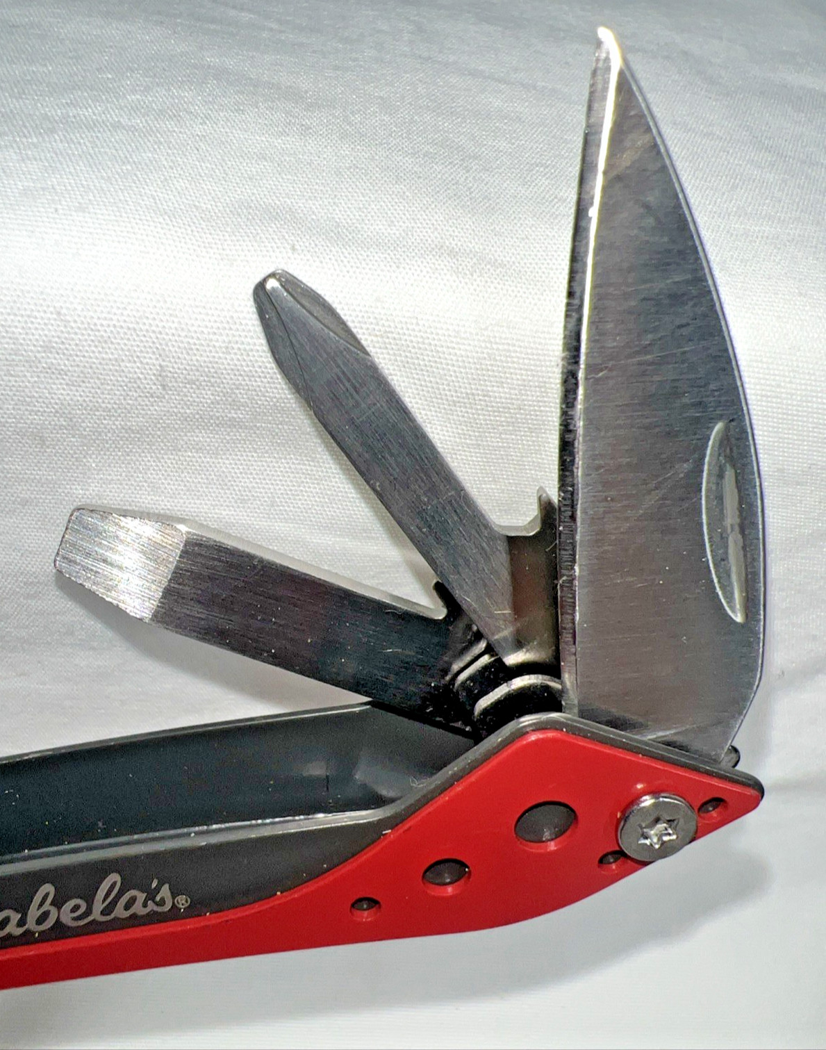 Cabela’s Multitool Red Pliers Screwdriver Knife Utility Pocket Tool Folded 3″