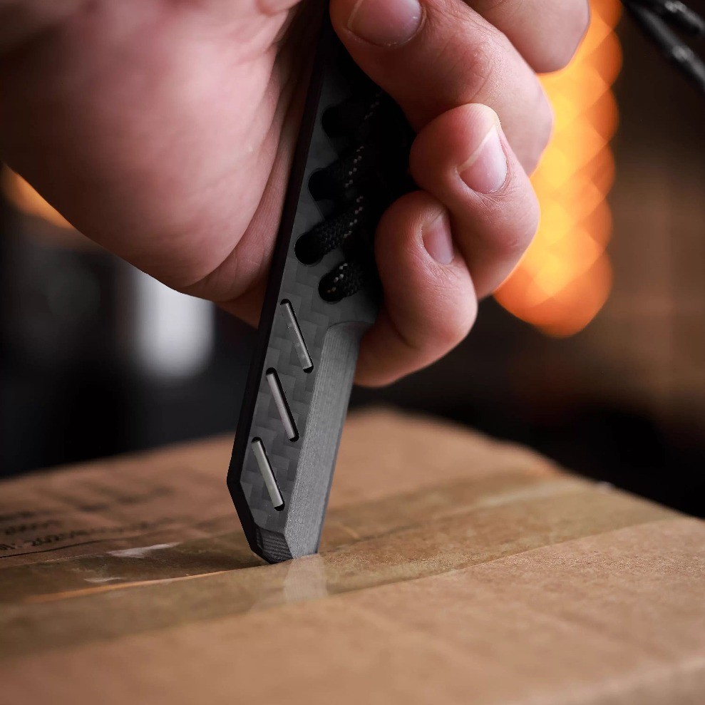 EDC Tool Black Carbon Fiber Pry Bar Multi Tool Lightweight Hollow Design