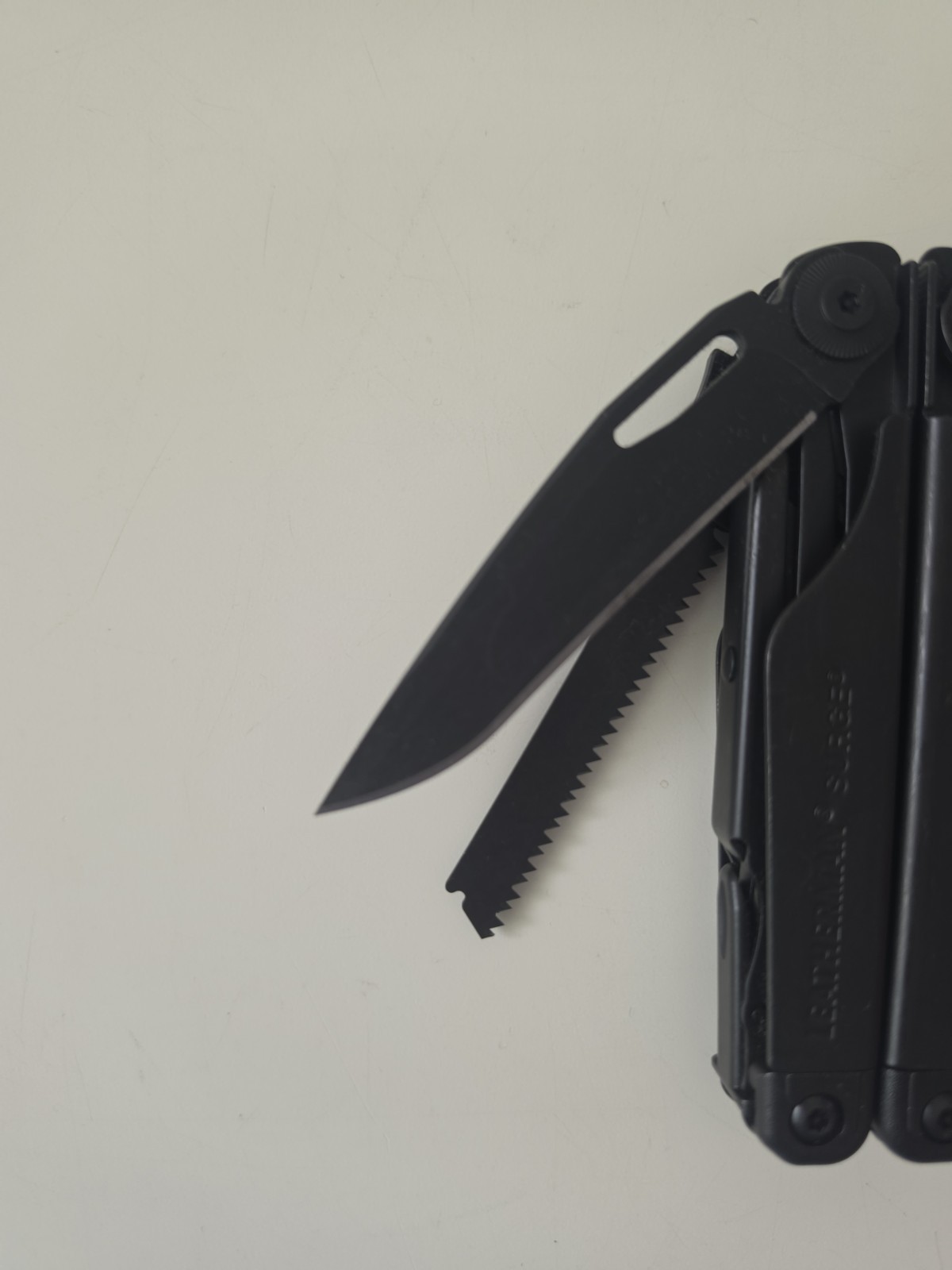 LEATHERMAN SURGE 19-In-1 Black Oxide Heavy Duty Multitool With Sheath