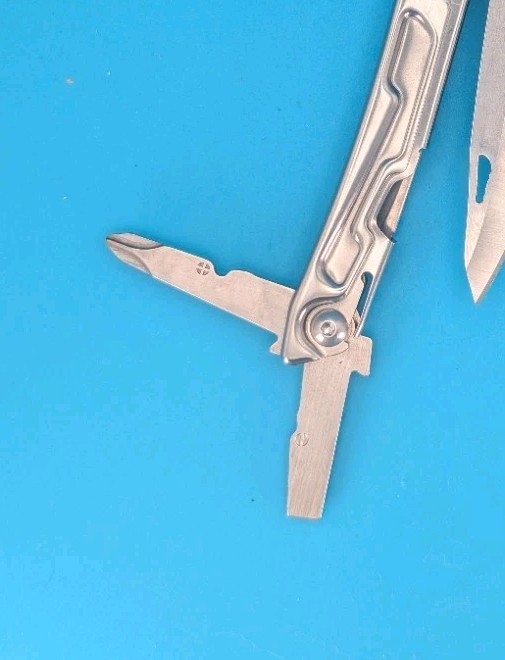 Leatherman Rev 3.8″ Multi-Tool, Stainless! *TAMA COUNTY MUTUAL*